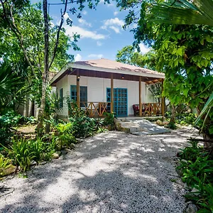 https://villas-el-encanto-cozumel.allrivieramayahotels.com